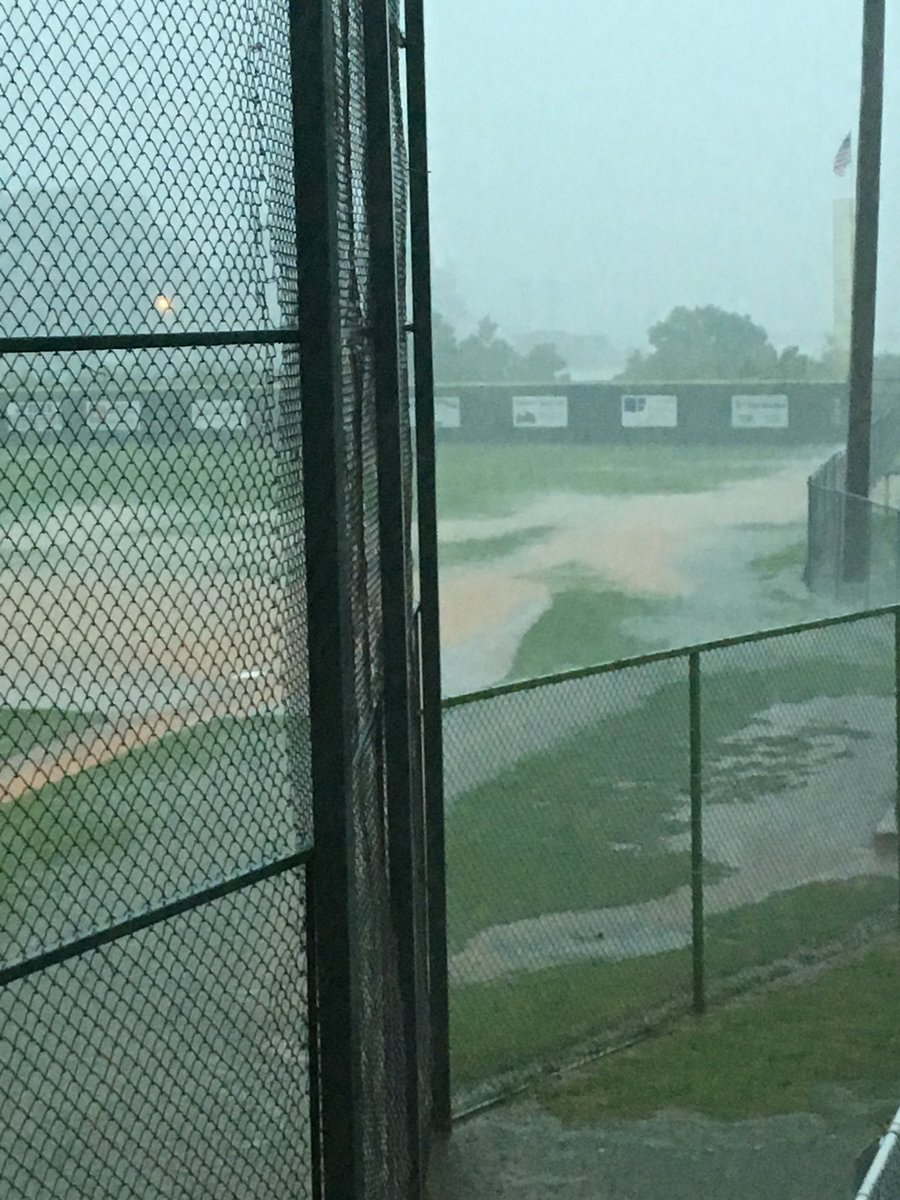 Nuts__Baseball's tweet photo. Tonight is cancelled. #WetNuts https://t.co/NixSYmSMaW