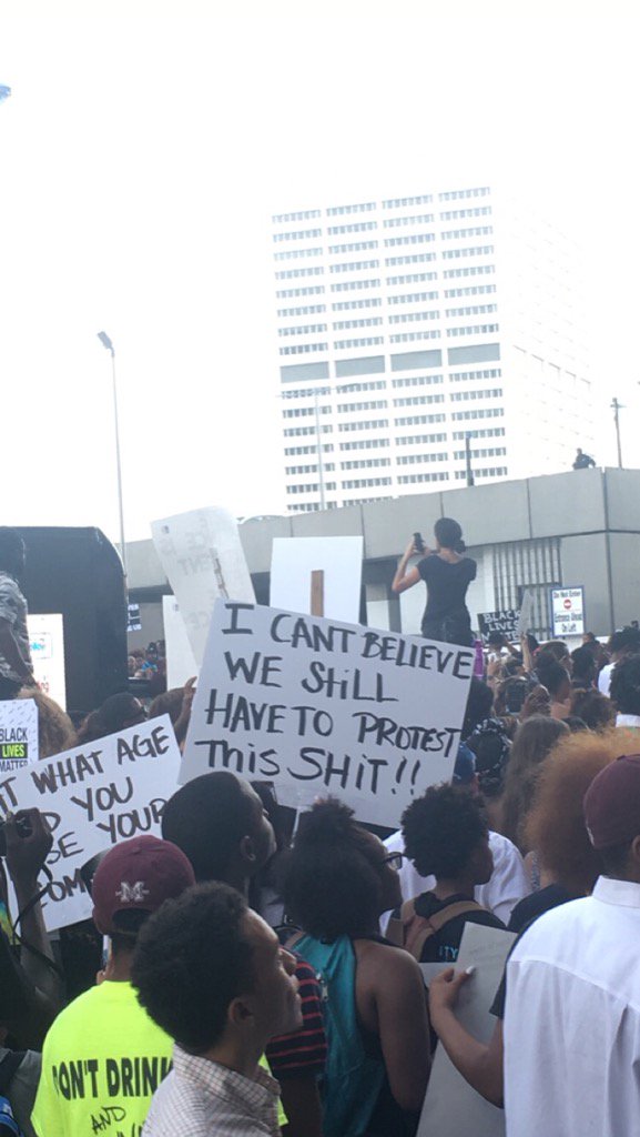 therealkimj's tweet photo. #atlantaprotest https://t.co/J0ujdyr9UQ