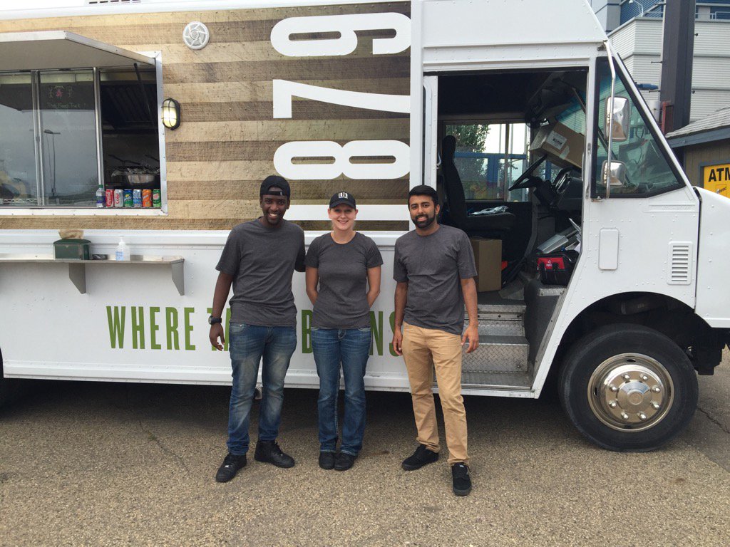 JaimeetKathuria's tweet photo. Most happening in town right now @Northlands @truck1879 signature Duck Fat #fries #localfood @whatthetruckyeg https://t.co/IvnHux8ABZ