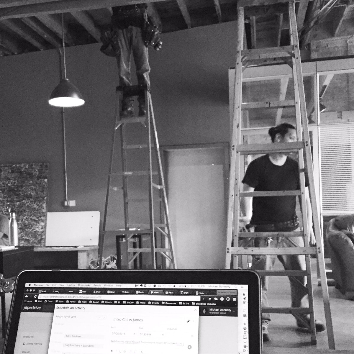 brandlesshq's tweet photo. Sometimes the ladder to success is right in front of your face ⚙💭🔎✒️💻 #innovation #officebuildout #hustle #agency https://t.co/SHqmp778Hg