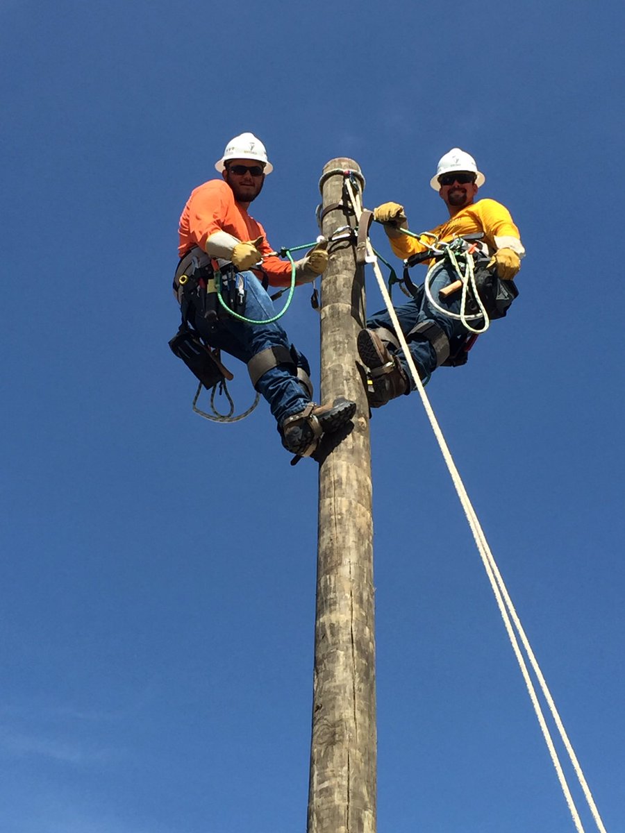 ChooChooChan's tweet photo. Stone and I about to get a cross-arm put up on that pole! #futurelinemen https://t.co/P9emxJf7w1