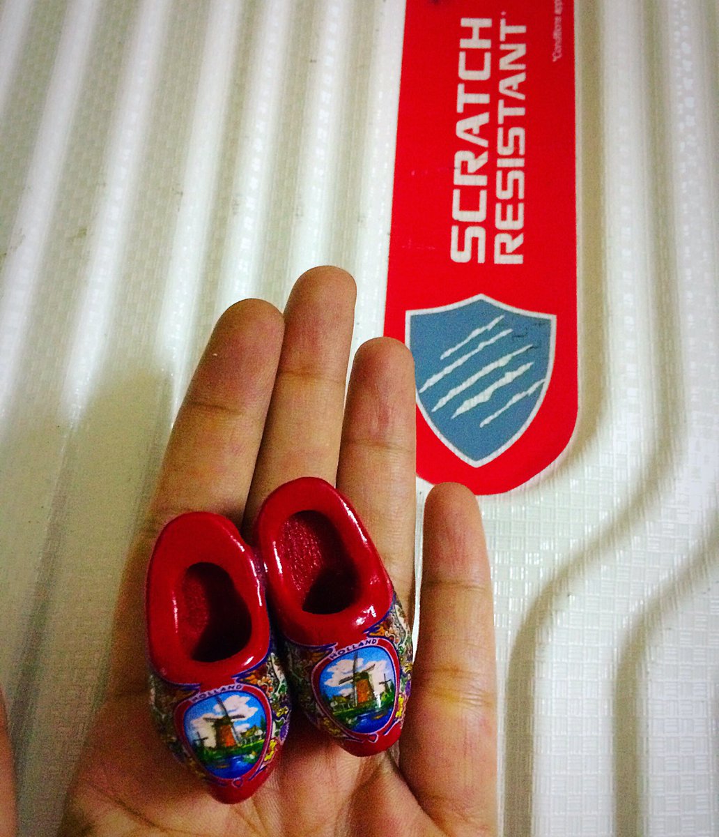 veidehigite's tweet photo. Baby #clogshoes at #clogandcheese #factory at #amsterdam with #vipbagsindia #uber #white #tubestrolly #souvenir https://t.co/WMkiEigJRk