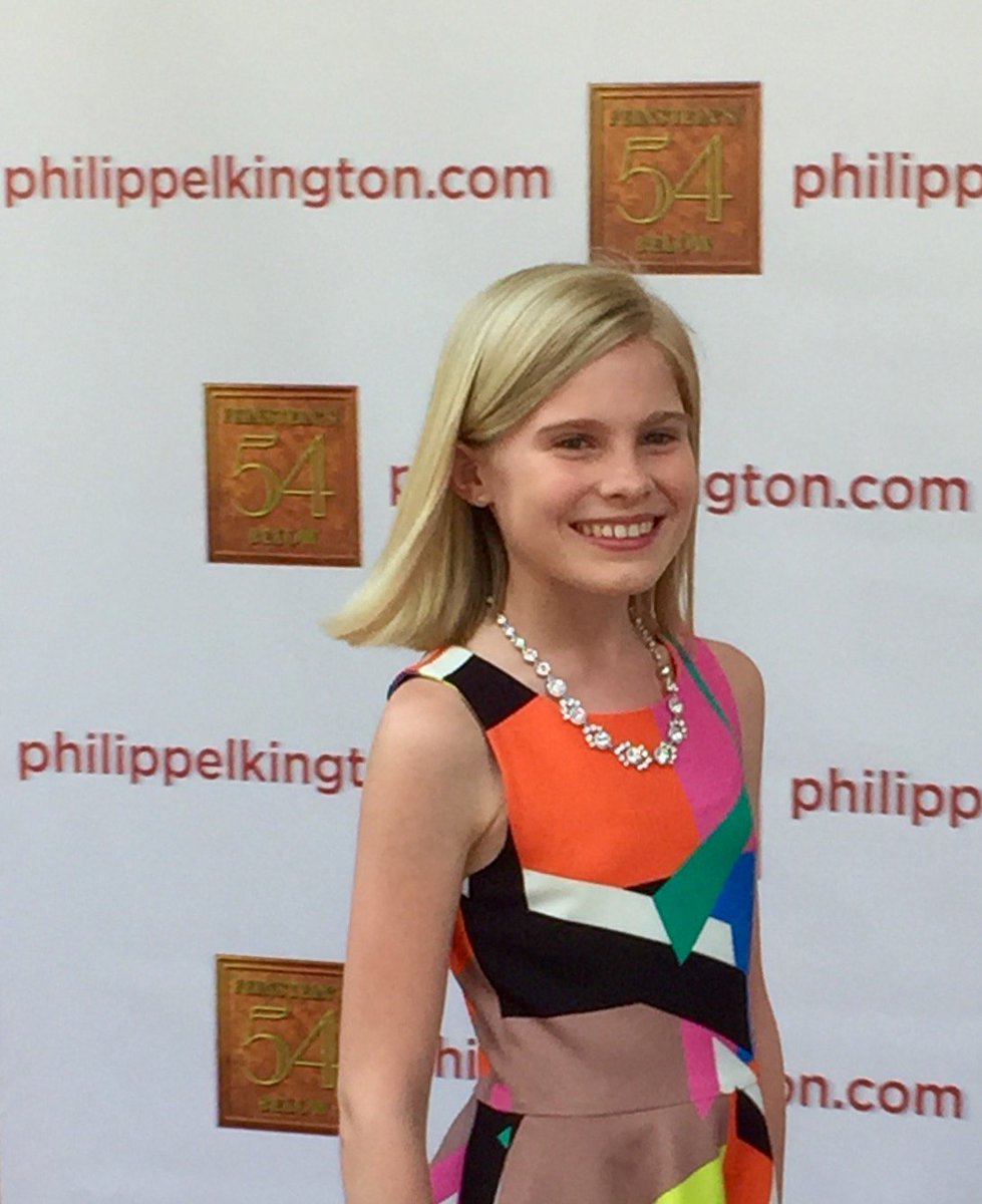 ElizOakes's tweet photo. So much fun performing @54Below in #manhattanshowcase with #philipbestvoiceteacherever ! https://t.co/5zfjWUUqyu