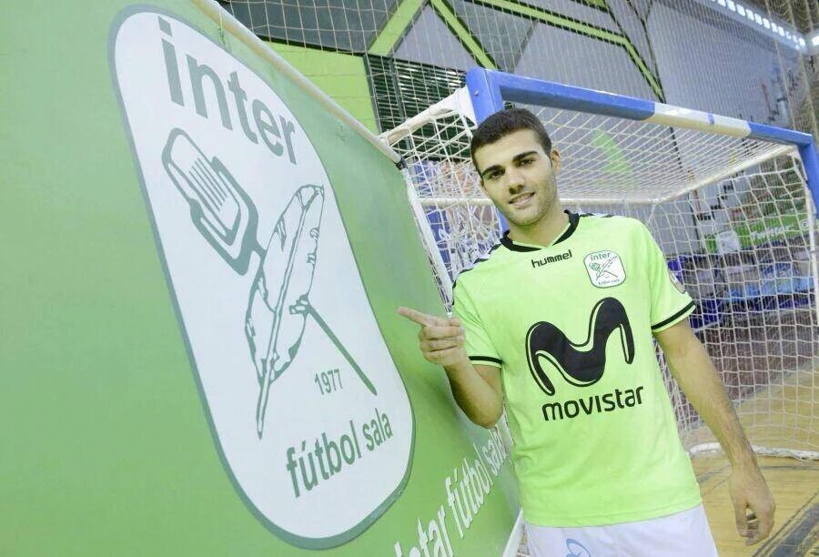MovistarInterFS's tweet photo. @DavidPazos20 vuelve con nosotros.
A comerte el mundo chavalín, triunfa entre los grandes. Mucha suerte 💪🍀 https://t.co/qJybdhPTWE