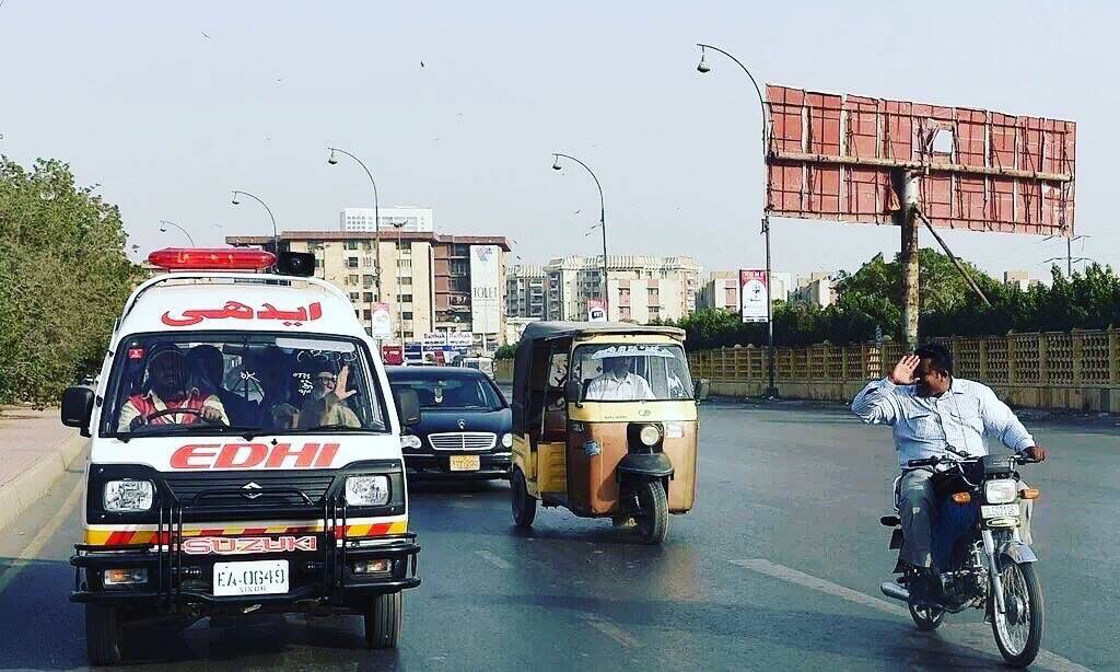 Zain_Journalist's tweet photo. Everyone salutes him for his services, This is what he earned ,#Edhi #Humanity #Pakistan #EdhiSab #Respect https://t.co/Xwx9UH6jB1