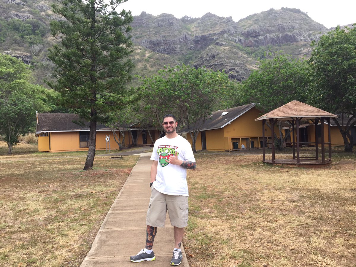 Ninjerk108's tweet photo. #dharmaville #othertown #thebarracks #lost #lostlocation @TheLOSTFans @LostFansUnite @thelostcon @WALLLLLLLT https://t.co/uK8WEfuFGM