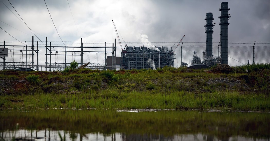 350's tweet photo. Investigative journalism exposing the false claims of "clean coal" @nytimes https://t.co/nnfP4JR5Ni https://t.co/THKrIFfA4w