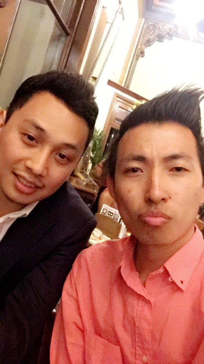 lexlimbu's tweet photo. Bro atti hancyyyyy @tarbin_g #LadiesHeSaysHesSingle #DMAway 😂😂😂 https://t.co/s0pf4OQ3hG