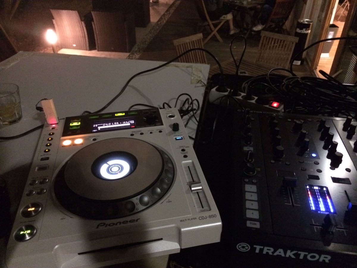 LucaSabattini's tweet photo. Another great party :) #deephouse https://t.co/OhVjesJm02