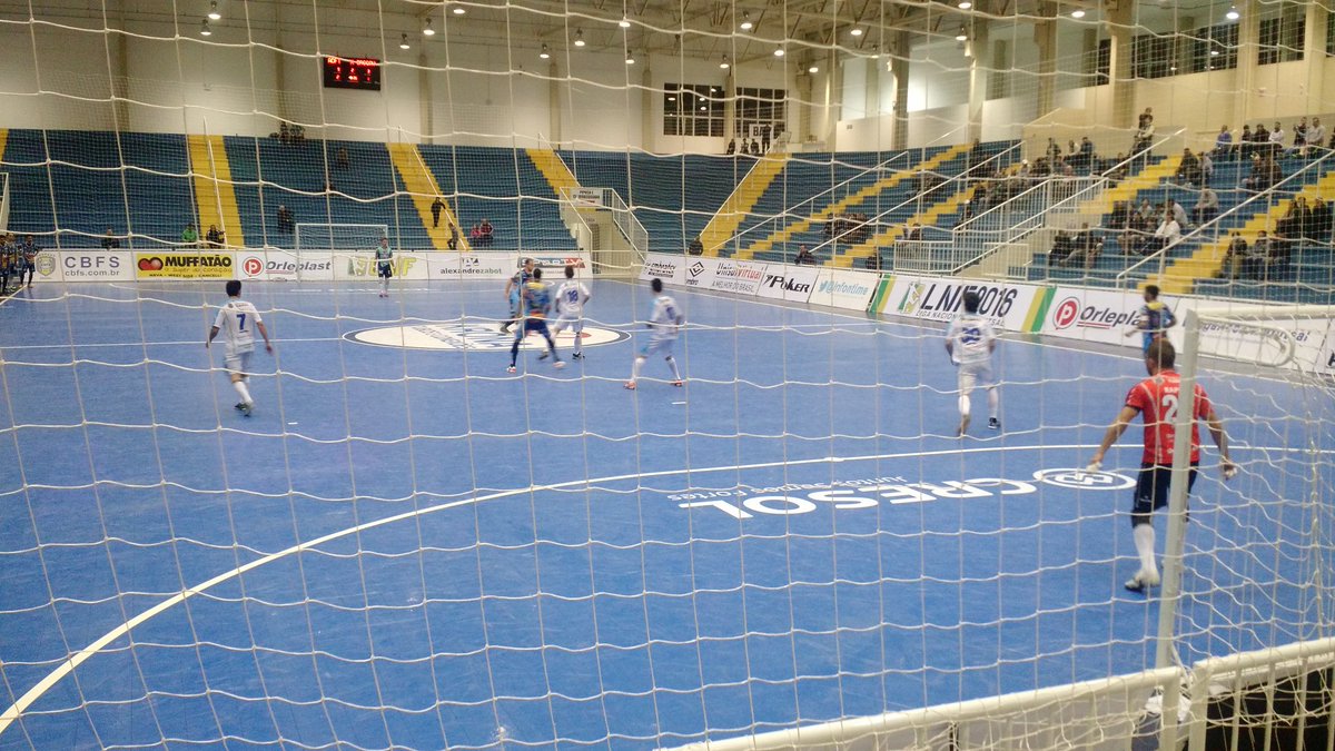 VenturaNarrador's tweet photo. #LNF16
E a segunda vitória veio , Tubarão 5x3 Cascavel, sigo acreditando na classificação. https://t.co/Fu9Kv0svUU