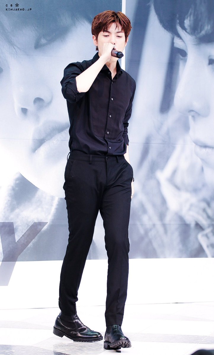 🍒업

160623 힘 이벤트 이케부쿠로

언제나잘생겼다.. 👍🏻

#HISTORY #히스토리 #ジェホ #김재호 #재호 #HIM #jaeho