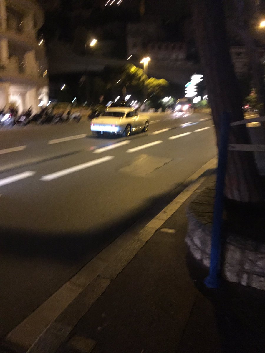 AutoPap's tweet image. Rubbish pics but look at this cruising Monascow last night! 

#Spellchecked