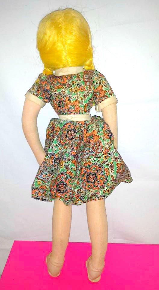 JunkYardBlonde's tweet photo. Vintage A. D. Sutton &amp; Sons Shirley Doll,England,Jointed, Cloth Doll,Si… https://t.co/2bGNMhTrYy #Etsy #SideGlancing https://t.co/u8fhY8AteW