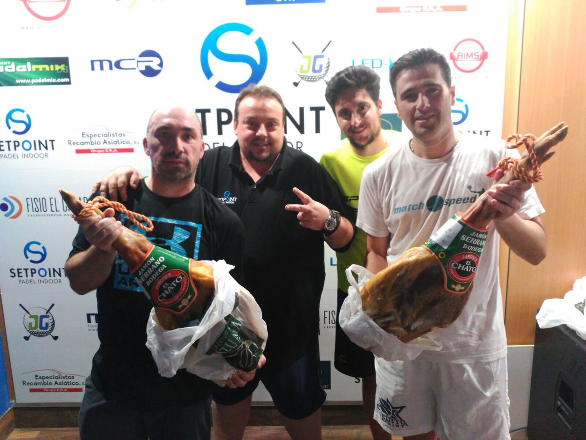 7onfire's tweet photo. Anoche mereció la pena trasnochar. Torneo muy duro y divertido. Gracias a los amigos de @setpointgetafe y a Juanlu! https://t.co/WKmBPyspE2