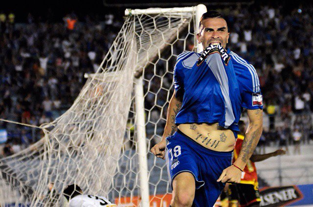 Hincha_Azul's tweet photo. GANÓ, GOLEÓ Y GUSTÓ, EL TRICAMPEÓN EMELEC!!! https://t.co/U0A4qS8WBD