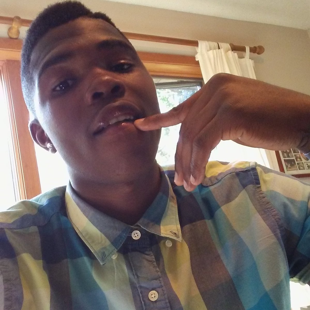 Kingdavid_18's tweet photo. 🍫😝😎 https://t.co/fXsExNIPqP