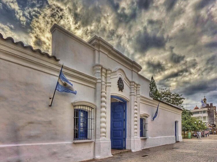 diegotopaok's tweet photo. #FelizIndependencia #Bicentenario 🇦🇷 https://t.co/sRAyQRk2VN