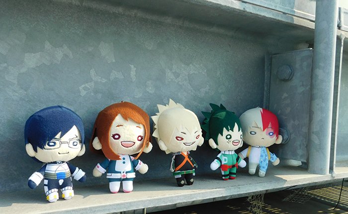 タカラトミーアーツ公式 にとたんが来た 9月発売 にとたん 僕のヒーローアカデミア ボールチェーン付ぬいぐるみ のサンプルを撮影してみました みんなで屋上に大集合 かわいいけどカッコいいですね Heroaca A ヒロアカ T Co