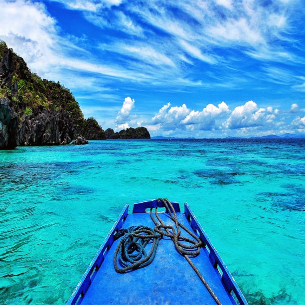 buildwithpeter's tweet image. The ocean water is SO blue!