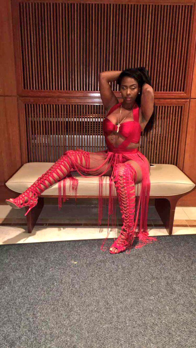 kashdoll's tweet photo. Cleveland was lit! https://t.co/45YctHoeBJ