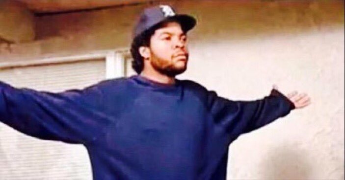 MrWizKhallifa's tweet photo. When people stare at me because I smell like weed https://t.co/R9iRgEdHCa
