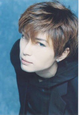 تويتر 冬青 على تويتر こち亀 女だらけの派出所 でgackt兄貴っぽいポスター発見 こち亀 Gackt T Co E0qw8sudkk