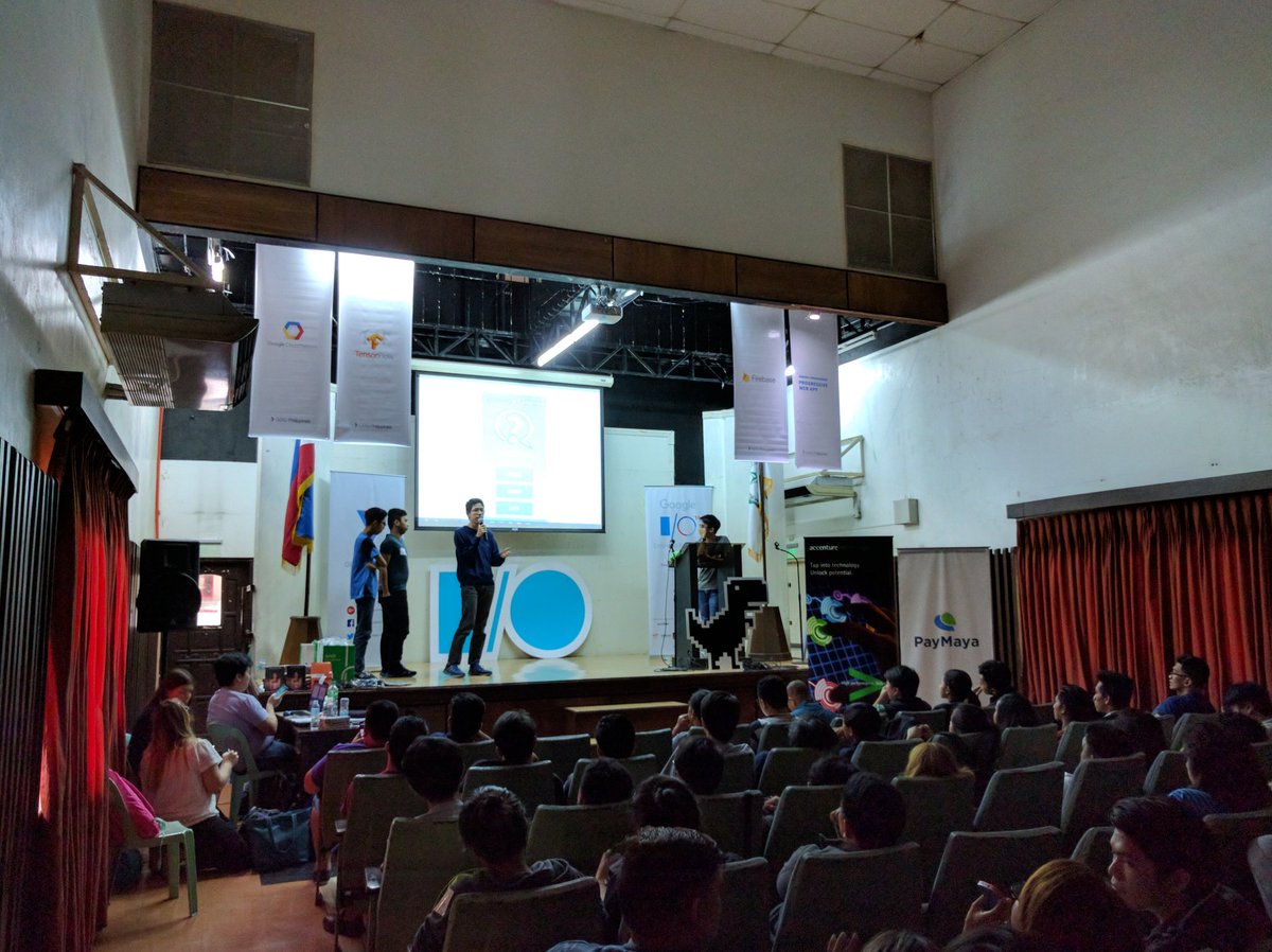 ralphjregalado's tweet photo. Our #DevStudyJams graduates share their app at #io16ExtendedCavite. Hi @katherine_kuan 😉  #io16 #GDG #GDGPH https://t.co/toy6Qzm6jd