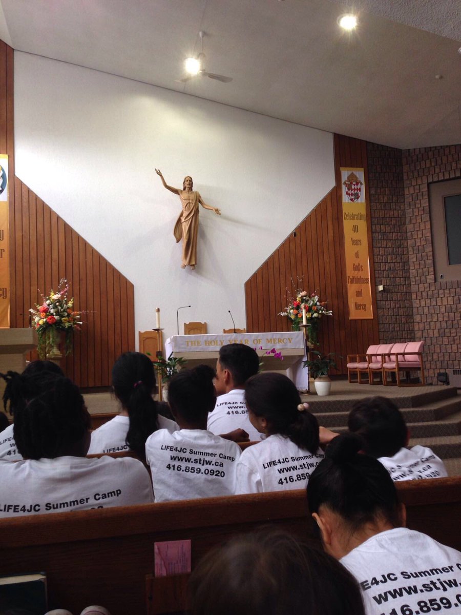 LIFE4JCamp's tweet photo. Visiting St Anthony of Padua Parish in Brampton and going through the Holy Doors of Mercy! #cleanspirit https://t.co/kPYEKELg3l