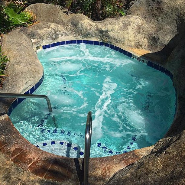 peterleader_'s tweet photo. Anyone else love jaccuzis? https://t.co/hFsbQcKNEU