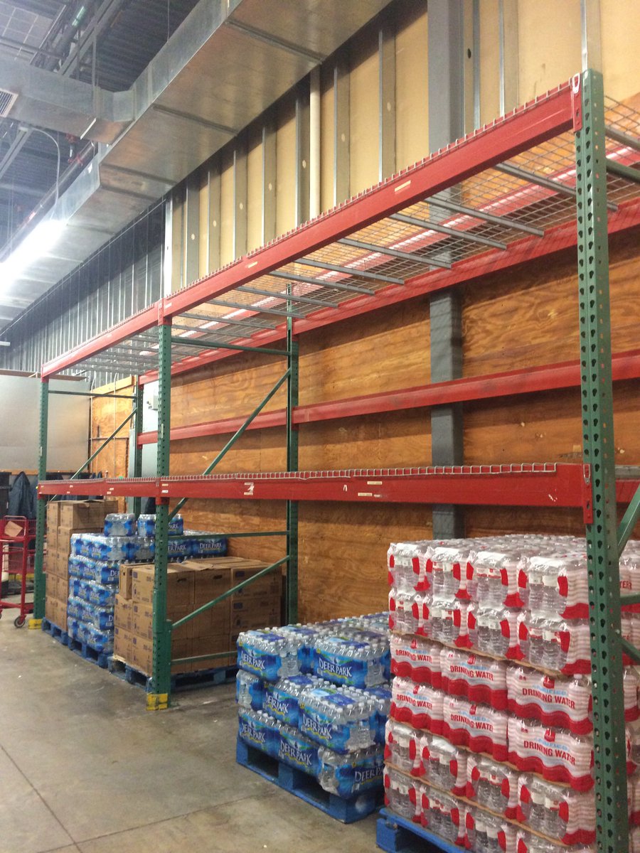 MMcHenry1376's tweet photo. Low and Pro! 158 empty pallet spaces and counting!! @BRossTarget @naylor_evan @JKennedyTarget https://t.co/O16MZ52jYG