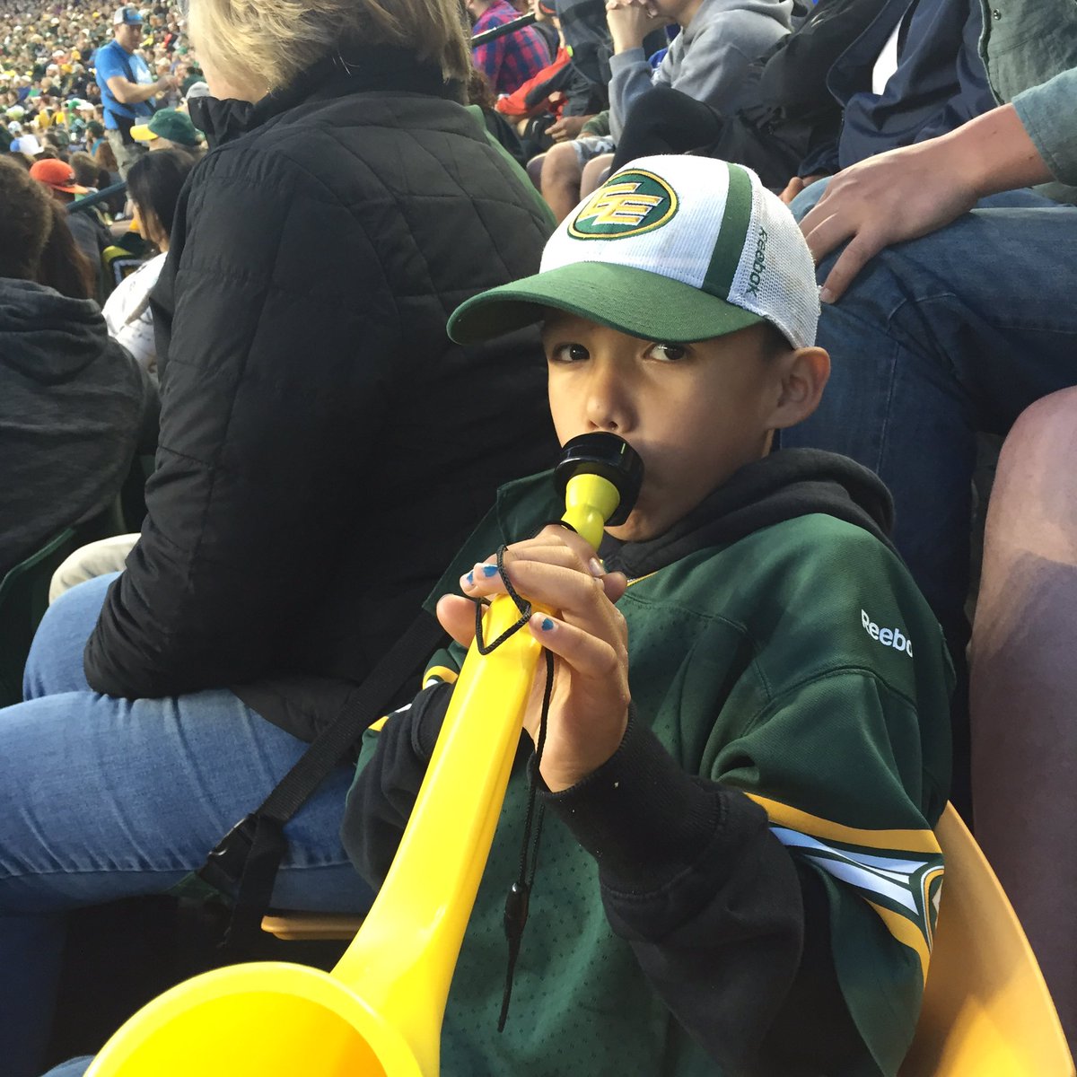 discoverwithsue's tweet photo. #AllHeartEsks https://t.co/WFjm25kmPo