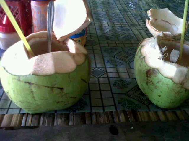 jayadibaker's tweet photo. Cirebon arah sukamandi subang lancar dominasi kendaran roda 2.☺rehat dulu selonjoran☺ https://t.co/uKMSAWmyts