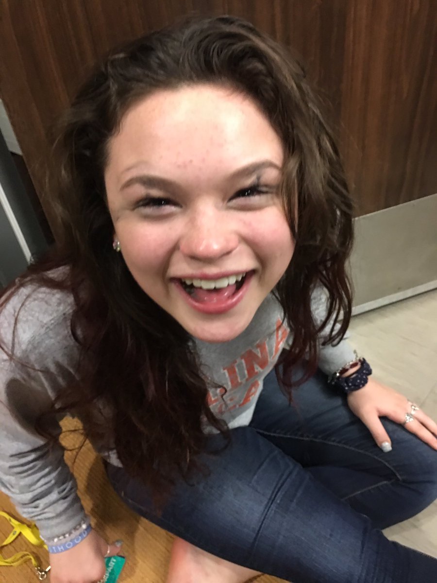 shilohdray's tweet photo. the beauty queen. 😂 @kaytlyndelynn #slcampisfun @StudentLifeCamp https://t.co/RKPx6D44P7