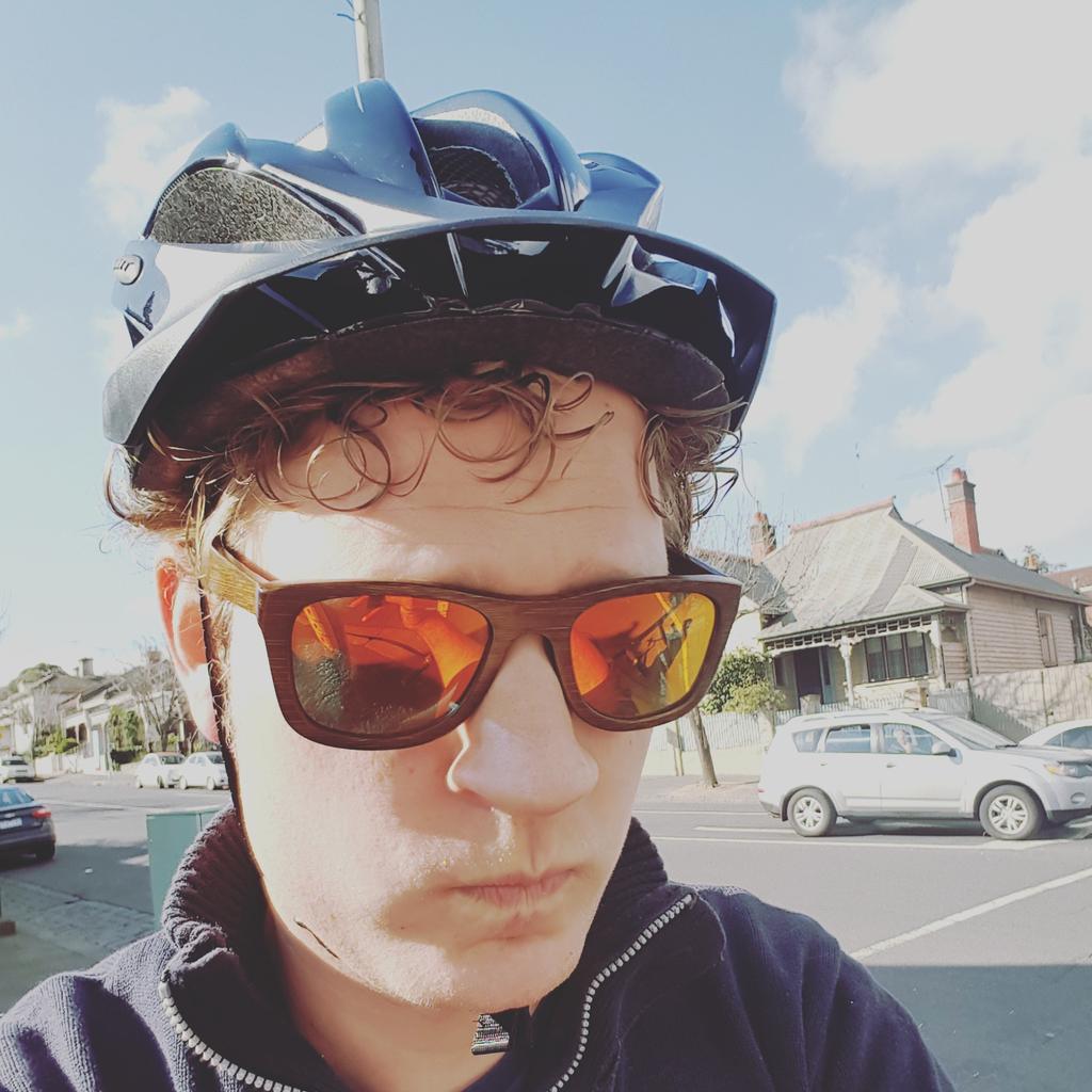 borrie_'s tweet image. #aussielife #assimilateorleave #metjehelm