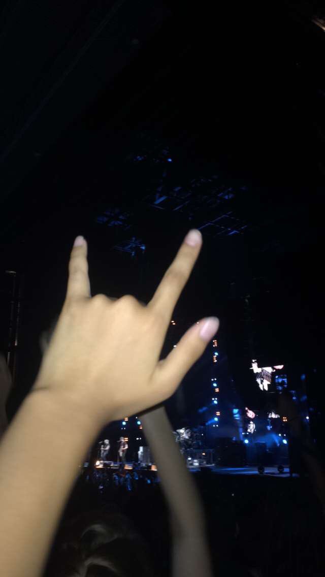 erikaapark's tweet photo. thank you for the best night of my life :) #BristowBirthdayShow #SLFLBristow https://t.co/Da1fJPqA0I