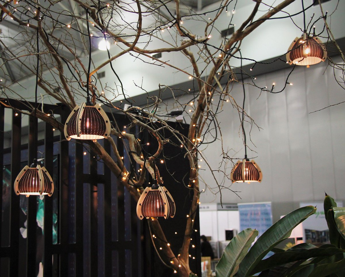 MutatingCreatur's tweet image. Echino 3d printed pendants at @FURNITEXdesign #lightingdesign #3dprinted #brisbane #interiordesign #pendantlighting