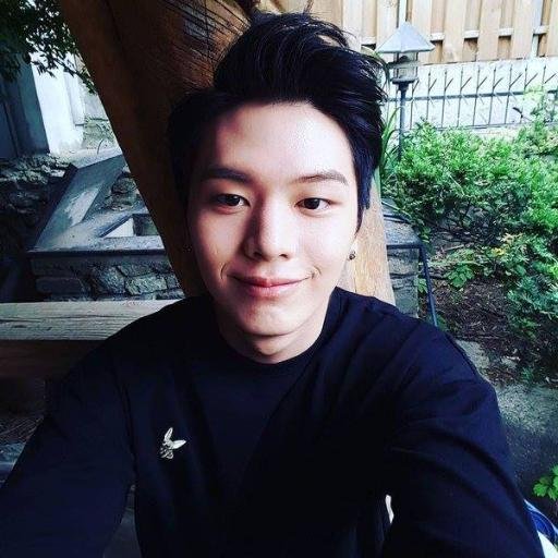 VRSPCY's tweet photo. @evilclsd evilers im sungjae from BtoB 95 line is speaking, go verif me https://t.co/7AvjjRK6VI