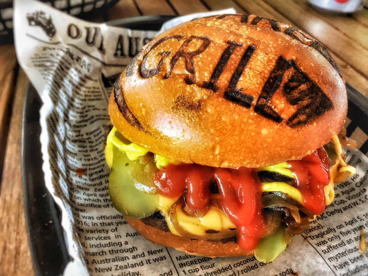 visitingNSW's tweet photo. Death by Burger at Bare Grills, La Parouse https://t.co/vkrkJKdTpf
@SydneyTeleFood
#food #sydney #ttot #ompty https://t.co/RN32OdCBtT