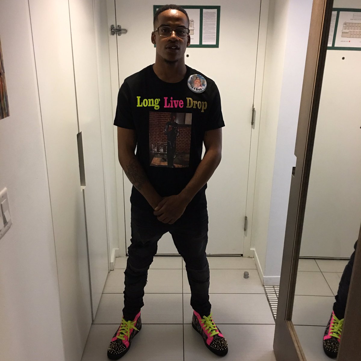 Durrtyy's tweet photo. Is you hating cuz you mad or is you mad cuz you hating #drag4drop https://t.co/zjAwFAtIzI