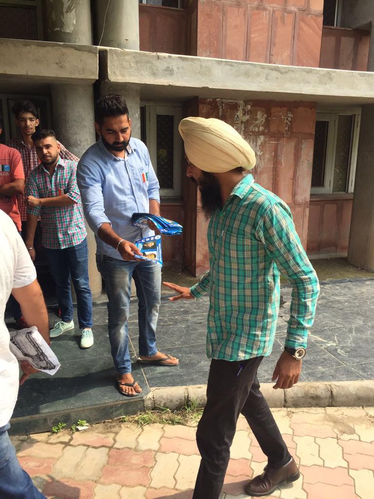 KaushalHarshani's tweet photo. NsuiPU Students helping during  #humanrights examination. #bluewaveon https://t.co/9dpcFKQZXw