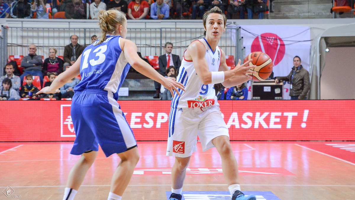 ParlonsBasket's tweet photo. #Birthday - Joyeux anniversaire à notre internationale &amp; meneuse emblématique Céline Dumerc (📸 @Cl0_11) https://t.co/ijrCJvt8bF