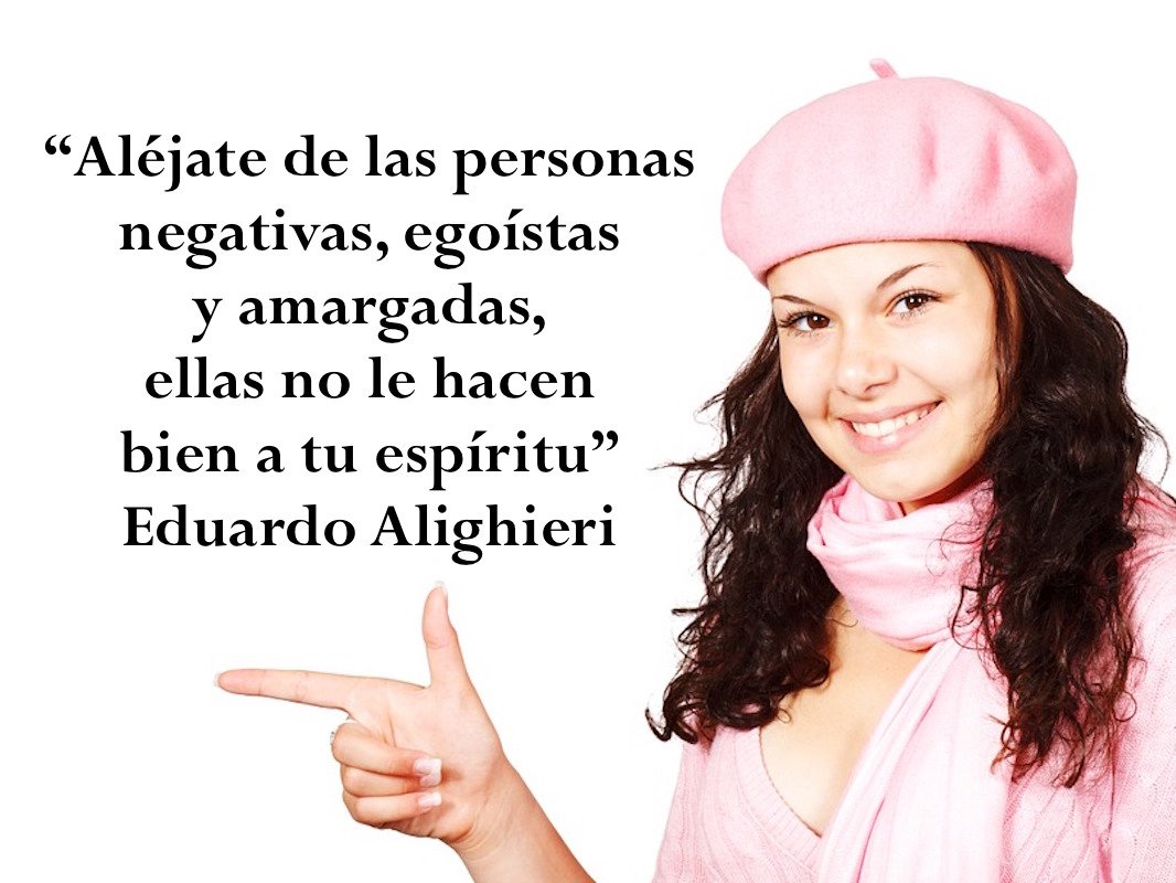 Aléjate de las personas negativas, egoístas y amargadas, ellas no le hacen bien a...

#FelizSábado
#FraseDelDía
