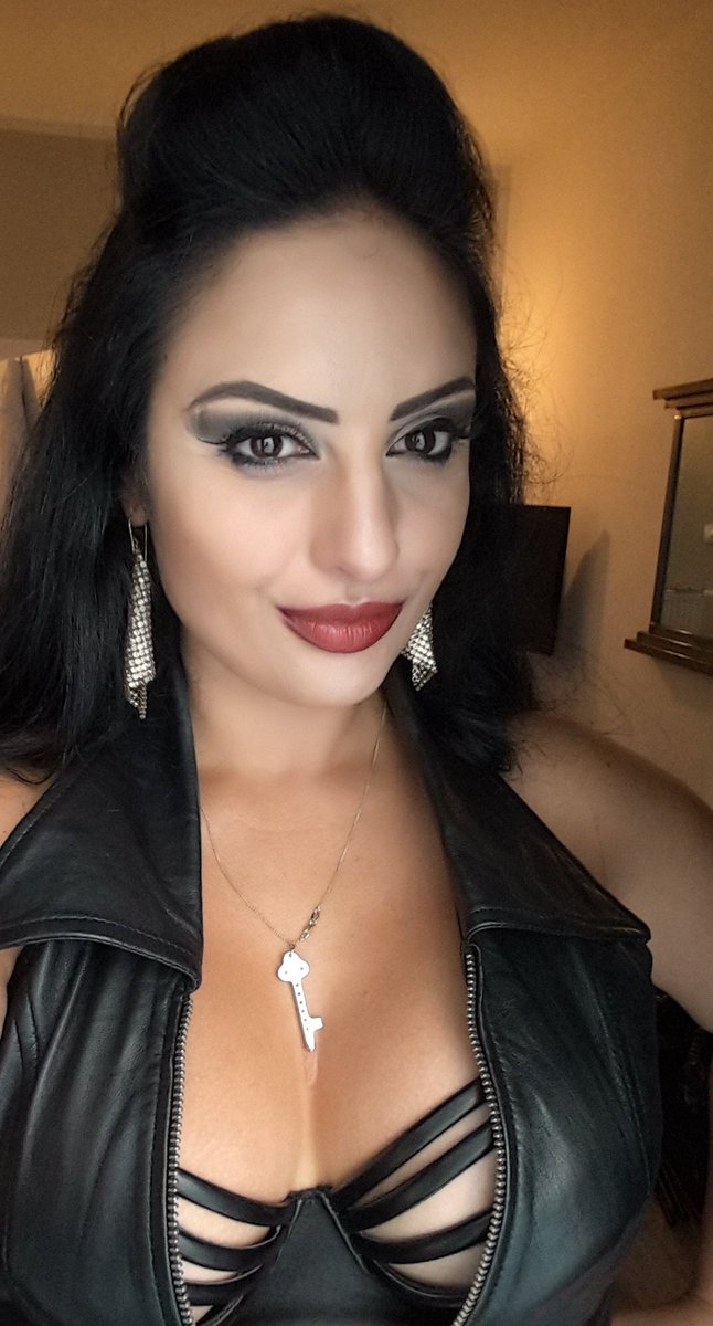 For My fan from Germany who bought a bunch of My clips today. I am pleased. ☺