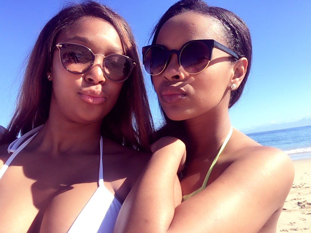 MinnieDlamini's tweet photo. Beach Day with my Baes 👙❤️ https://t.co/VjFhKPc4ZL