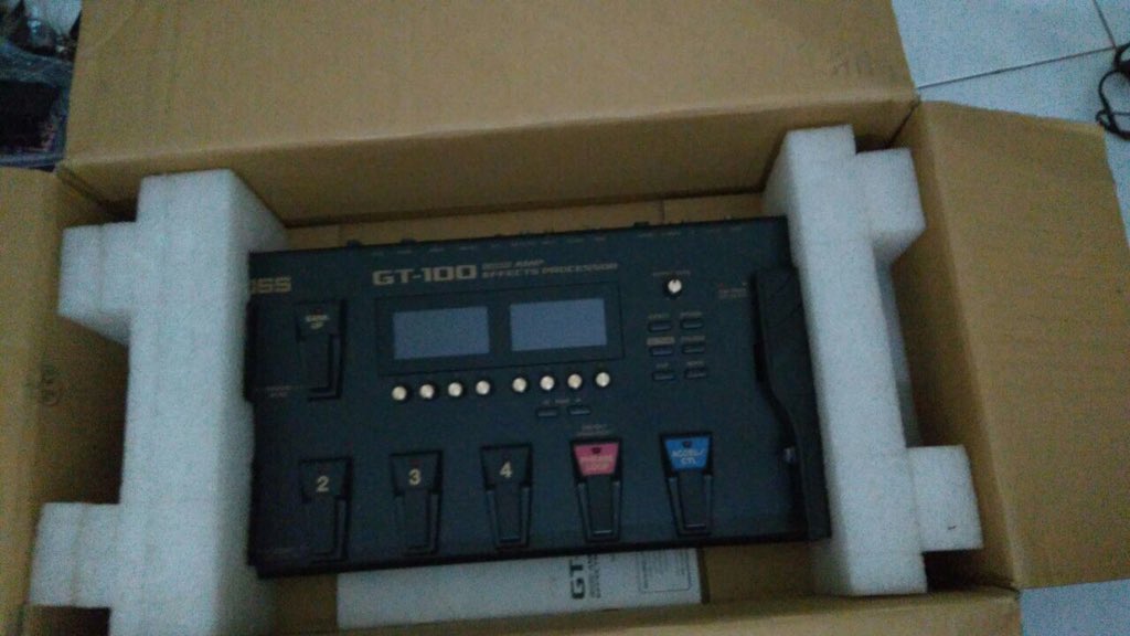 FS : Boss GT-100, Lengkap, Second, Tangerang.. Rp. 4.200.000 (Nego) 
081280281268
cc <a href="/gitarisINA/">GitarisINA</a> <a href="/RepublikGitarID/">Republik Gitar</a>