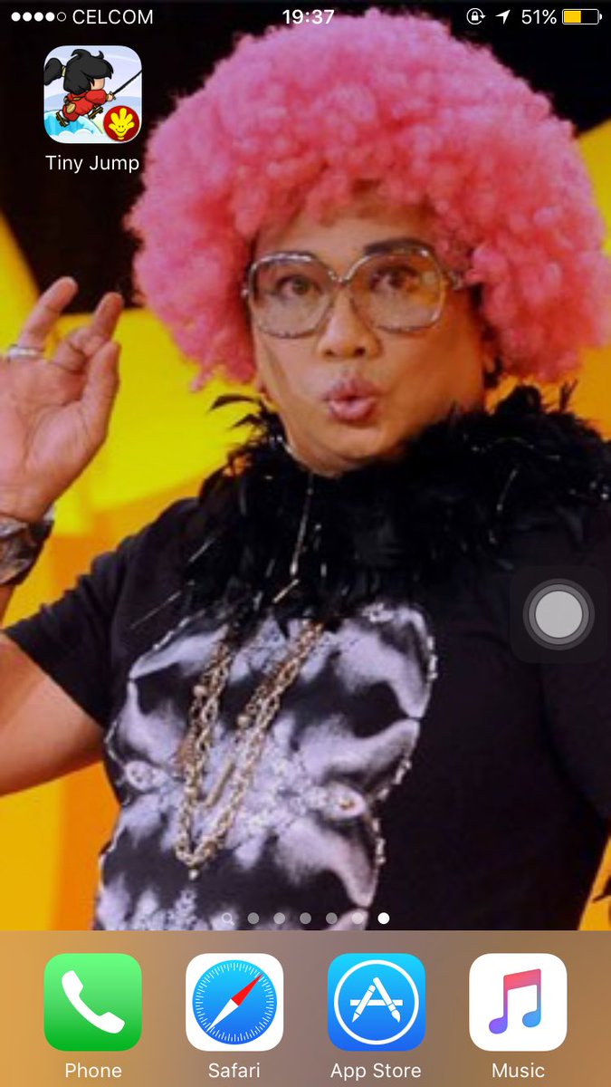 liyanarazmy's tweet image. I literally screamed. Peghinaan apakah ini?! #notmylevel #divaAA   p/s: i hate my brother!!!!