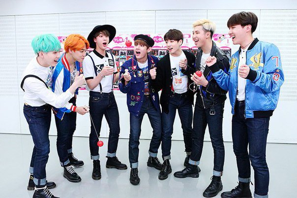 VSebegi's tweet photo. #turkisharmywithrapmon
Birlikteyken mutlu onlar *_* Dagilmalarini gerçekten istemiyoruz *_* https://t.co/v6HEN4nTTz