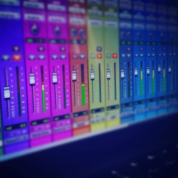 LondonAMP's tweet image. Are you a fan of 🎨 colour coding your channel stems? #ProTool, #LogicX #Ableton #Cubase #LondoAMP #mixing #education