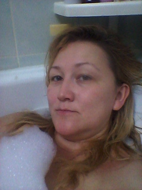 Taking a bath. Wanna join me? :) https://t.co/BTqICj1edS