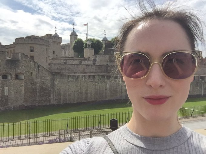 Tower of London, in which I get super excited about Norman fireplaces. https://t.co/Afh6tUWrM2<a href="/tag/trainselfie"class="tags"><span>#trainselfie</span></a>